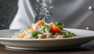 Эксперты рассказали про основные причины тяги человека к соленым блюдам 